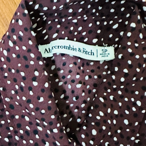 Abercrombie & Fitch burgundy dress - Picture 3 of 3